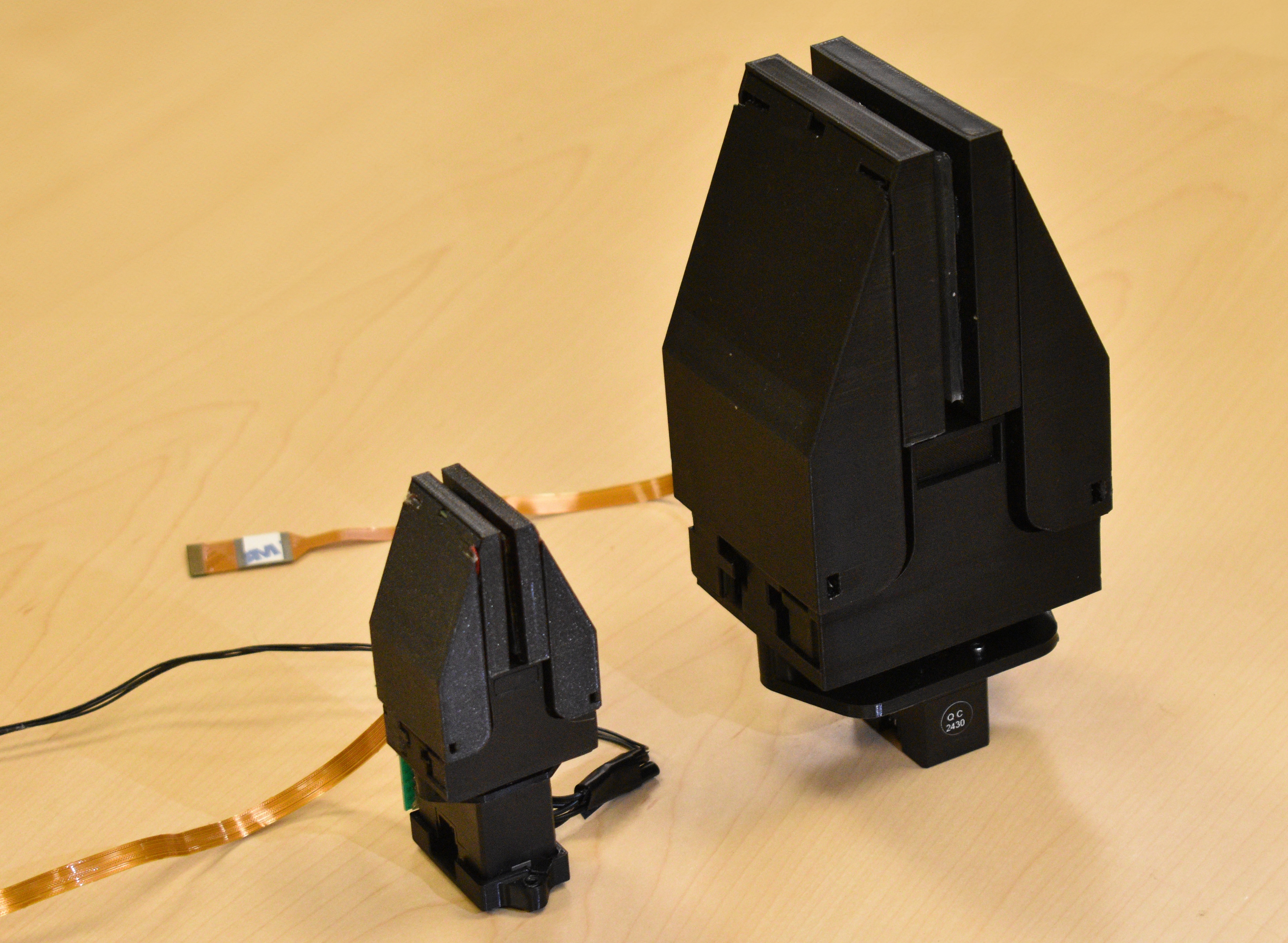 Real FruitTouch gripper in closed state